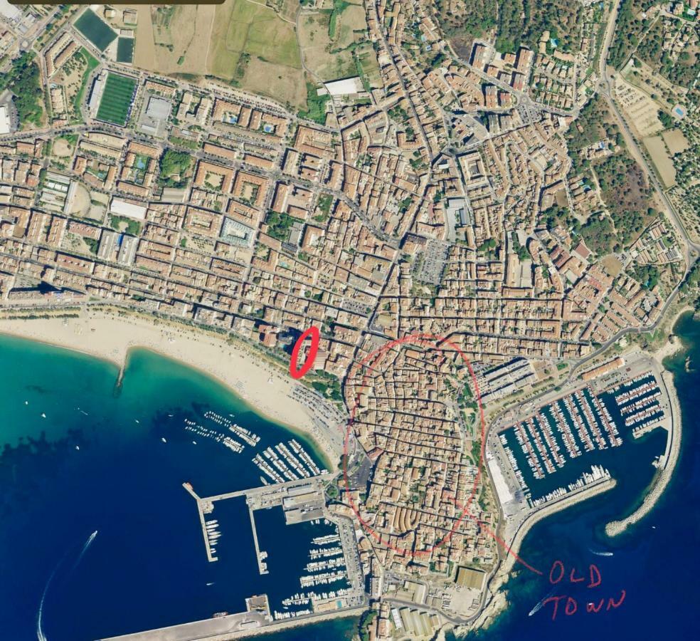 Seafront Apartment In Palamós Esterno foto