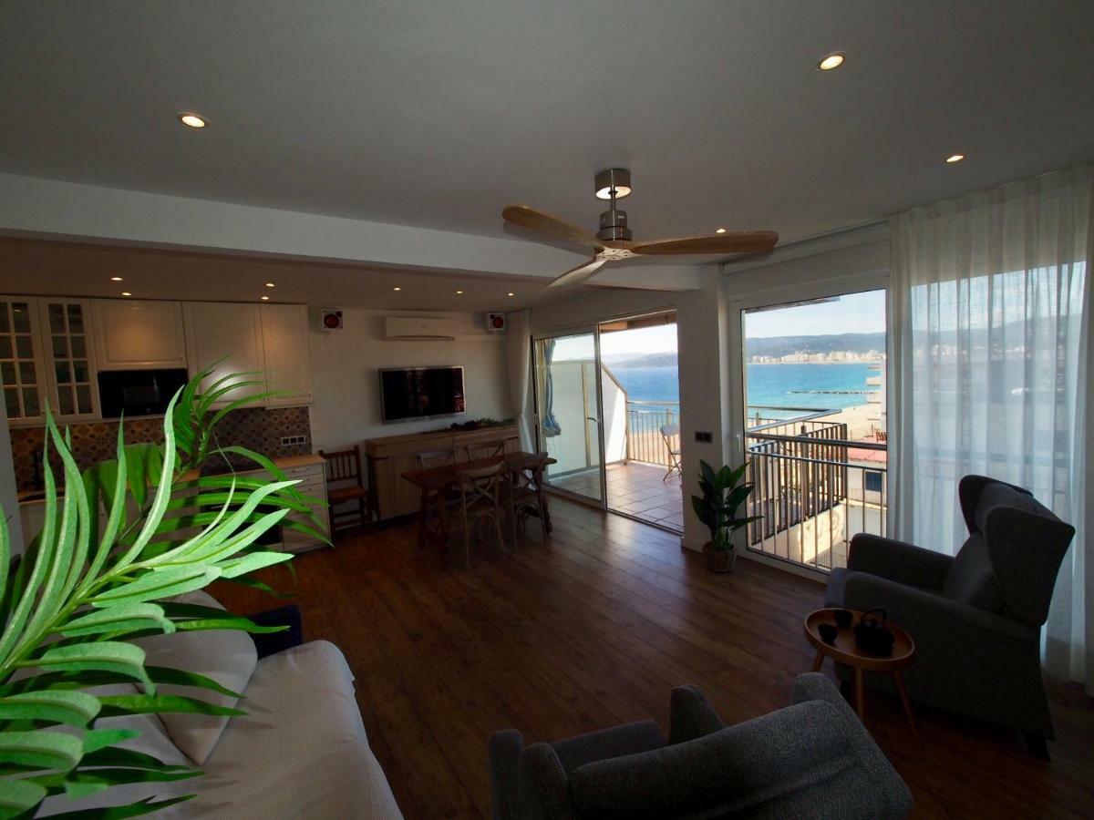 Seafront Apartment In Palamós Esterno foto