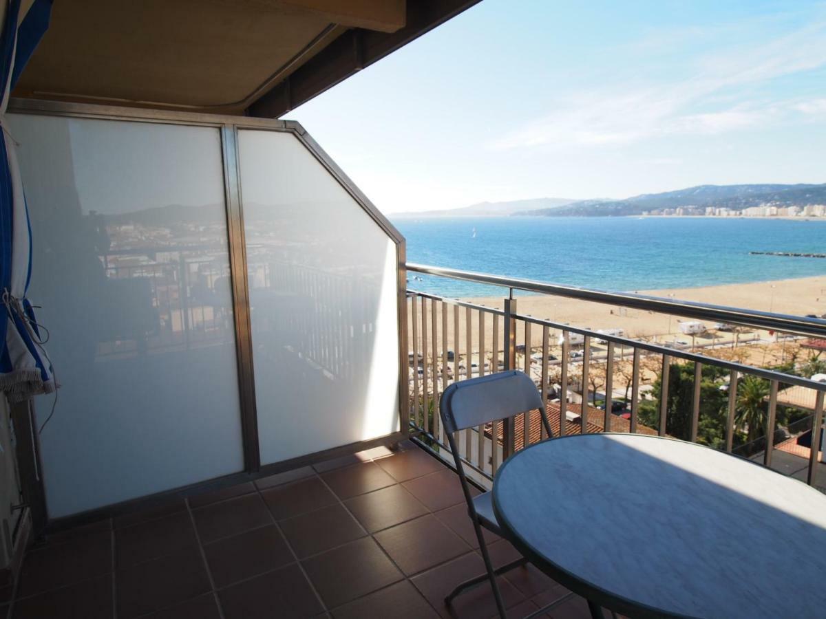 Seafront Apartment In Palamós Esterno foto