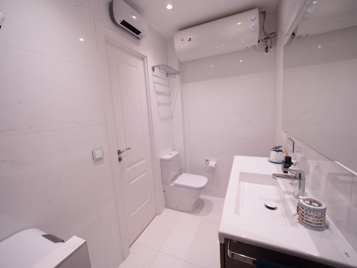 Seafront Apartment In Palamós Esterno foto