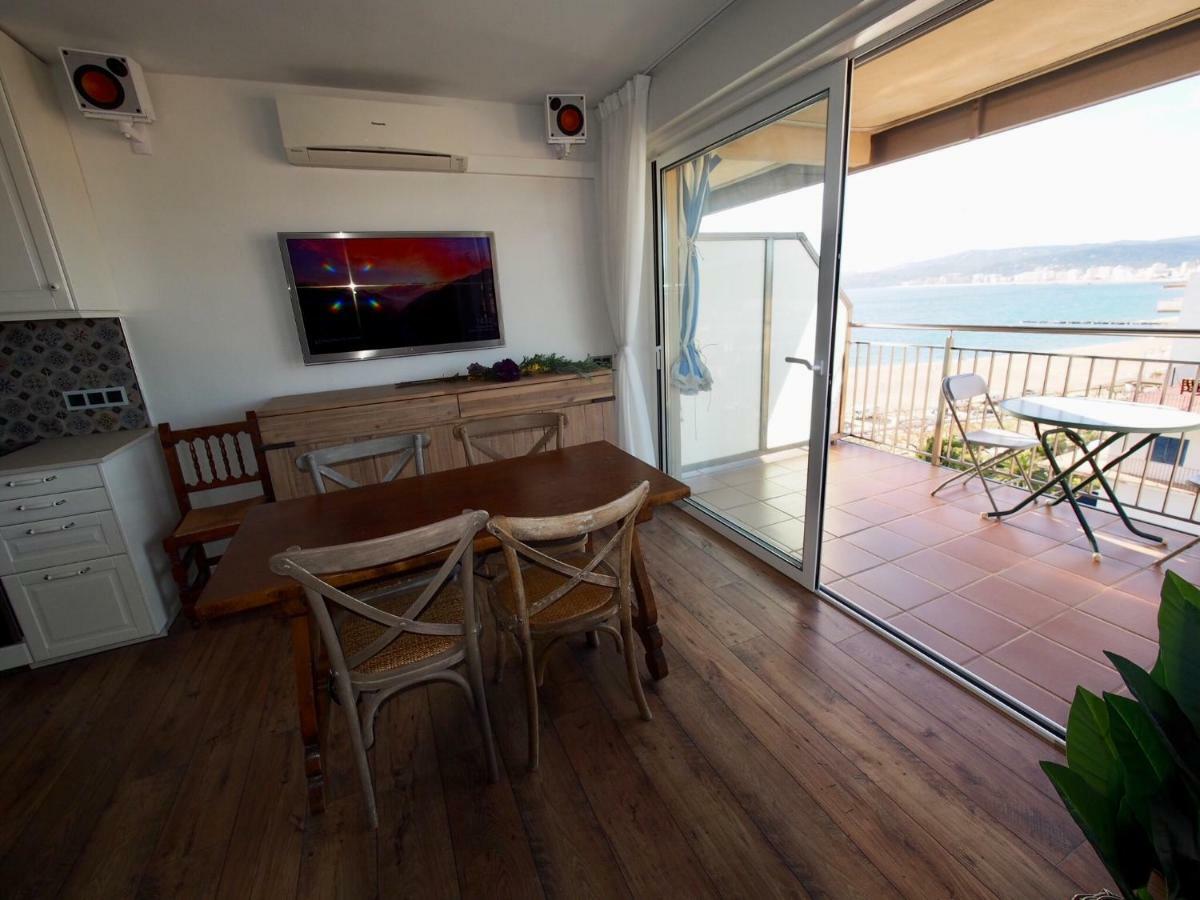Seafront Apartment In Palamós Esterno foto