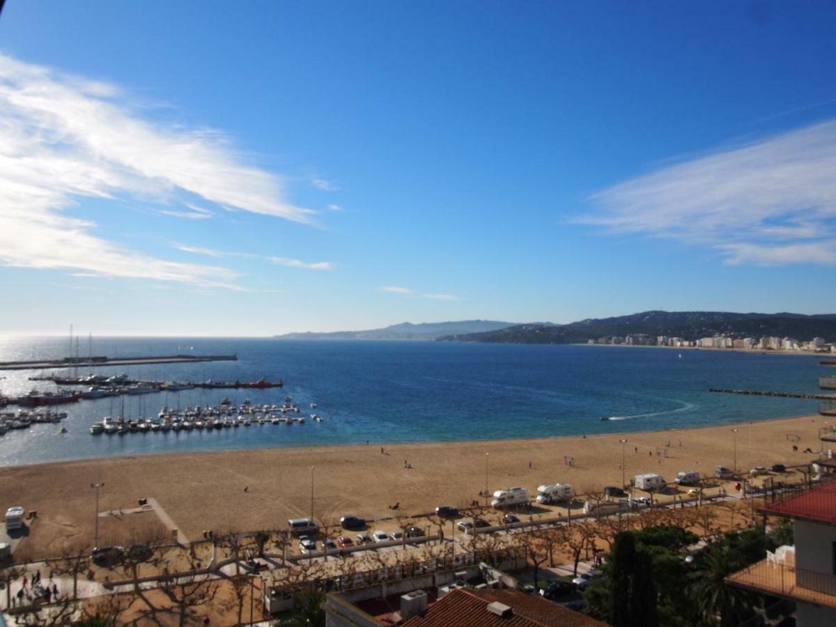 Seafront Apartment In Palamós Esterno foto