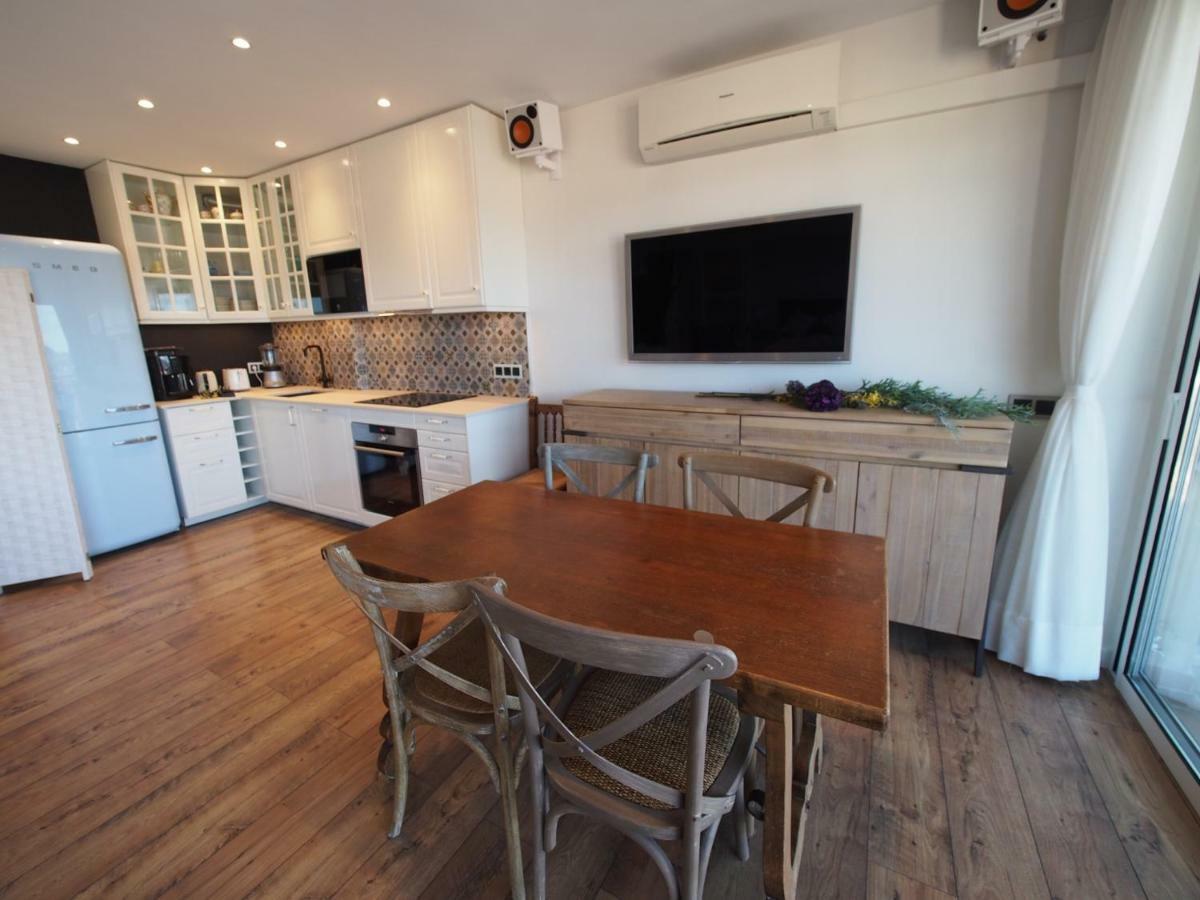 Seafront Apartment In Palamós Esterno foto